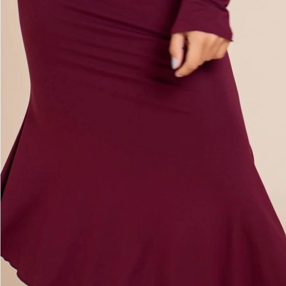 Chic Burgundy Maxi Skirt with Matching Top by ROYAL Codes 🦄🪄 - Picture 7 of 8